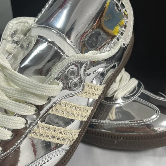 Adidas women's silver wale shoes Size 6.5